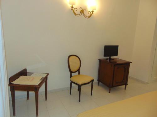Hotel Call� 2