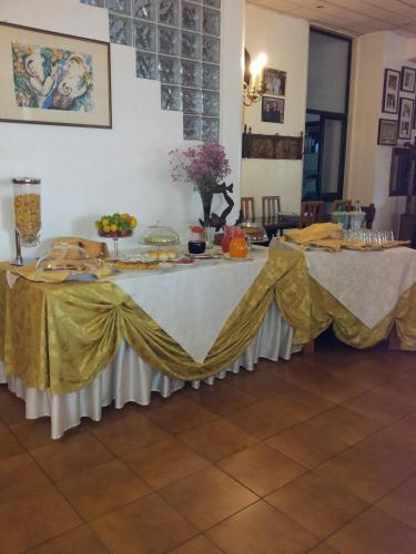Hotel Call� 2
