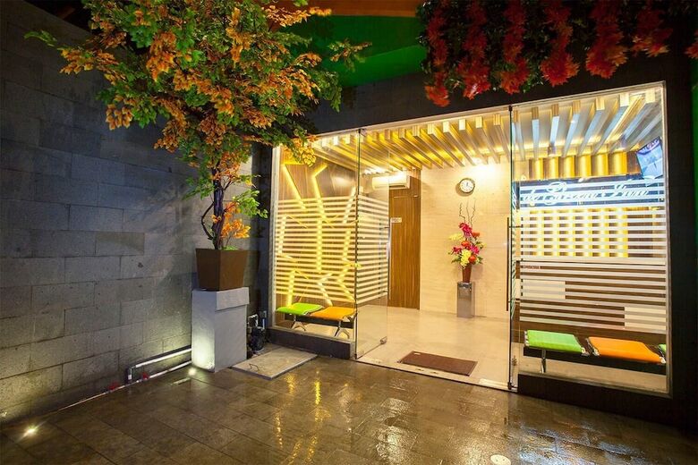 Hotel De Green Residence