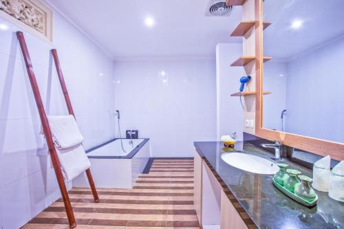 Mirah Hotel