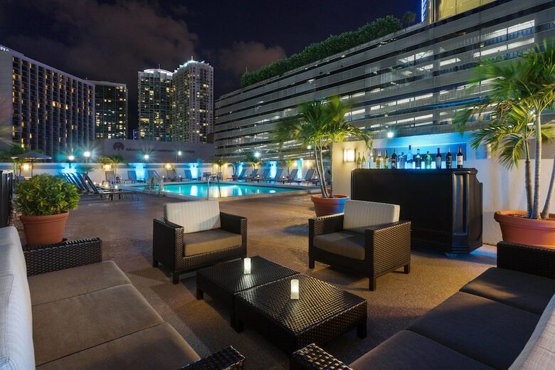 Hotel Courtyard By Marriott Miami Downtown