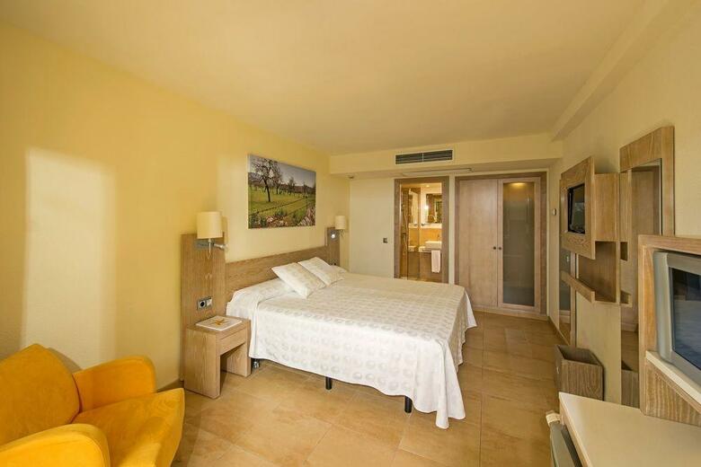 Aparthotel Iberostar Waves Pinos Park