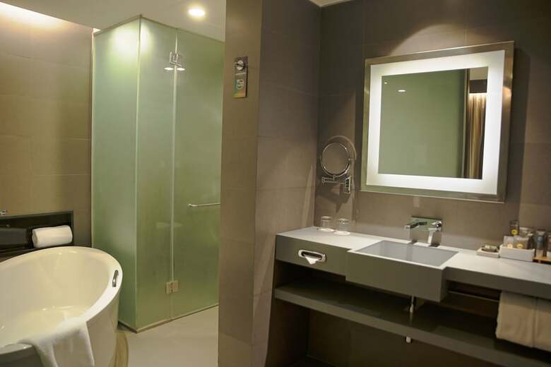 Novotel Kolkata Hotel And Residences