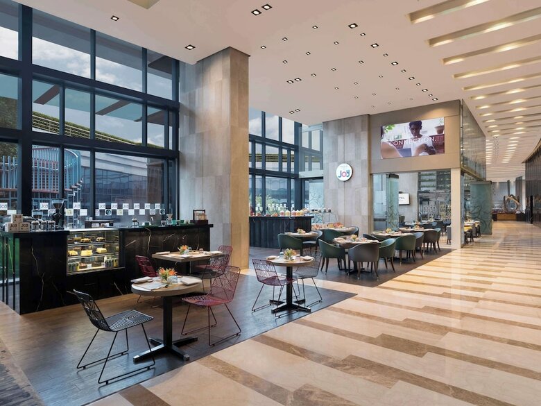 Novotel Kolkata Hotel And Residences