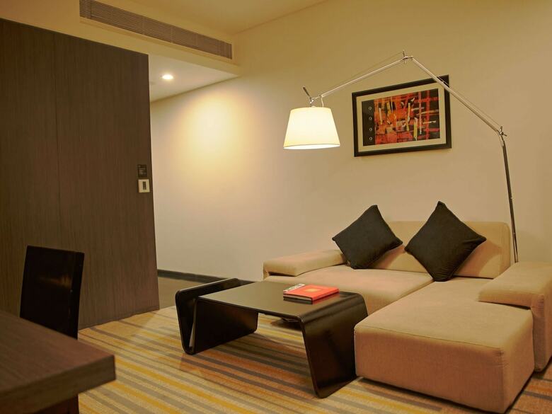 Novotel Kolkata Hotel And Residences