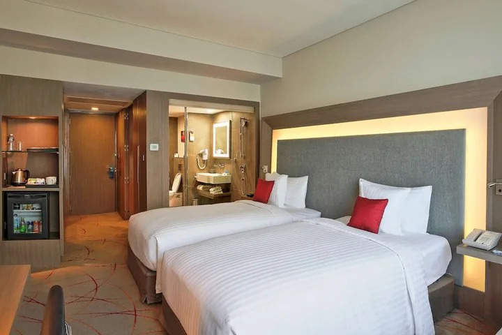 Novotel Kolkata Hotel And Residences