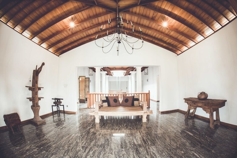 Villa White Queen