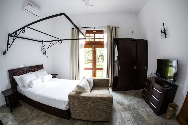 Villa White Queen