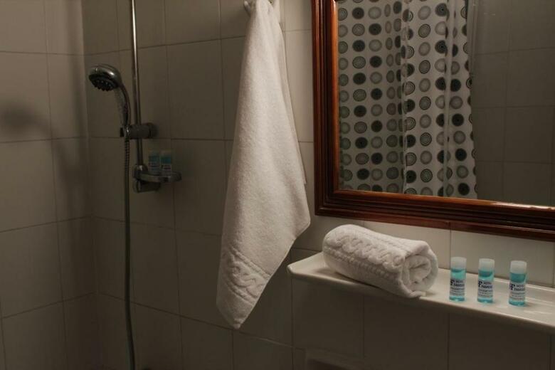 Hotel Famissi