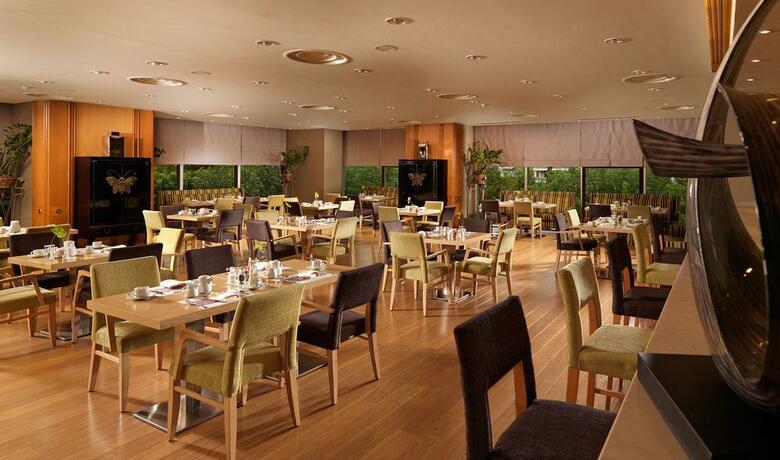 Hotel Divani Caravel