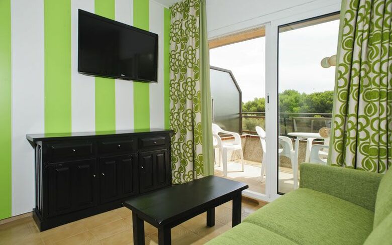 Apartamentos Salles Beach