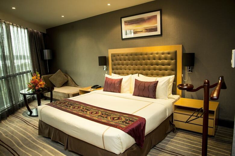 Ming Garden Hotel & Residences
