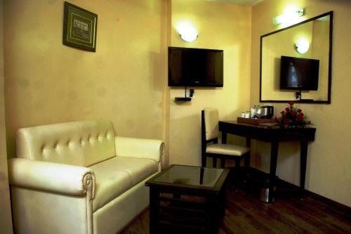 Mango Hotels, Nagpur - Central Avenue Road