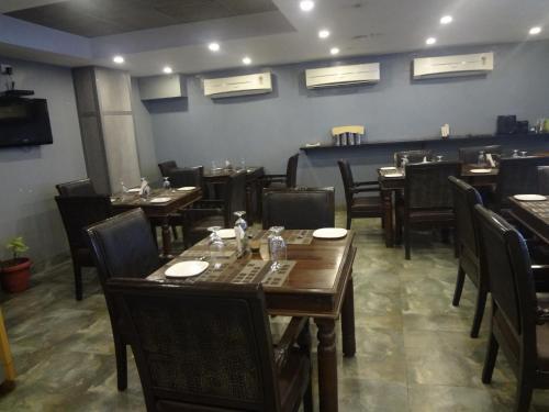 Mango Hotels, Nagpur - Central Avenue Road