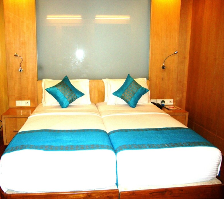 Hotel Emarald