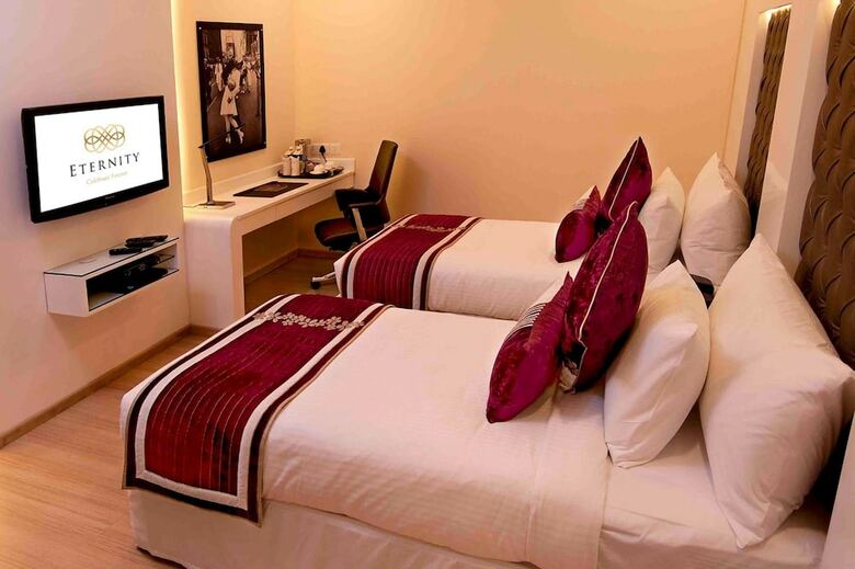 Hotel Eternity