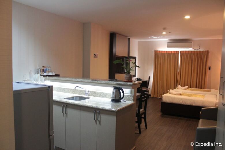 Aparthotel Sun Plaza Subic Hotel