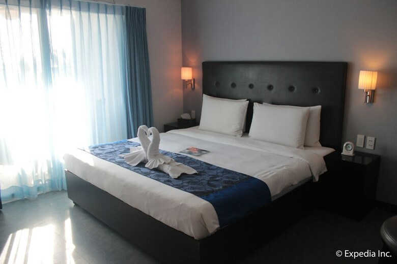Aparthotel Sun Plaza Subic Hotel