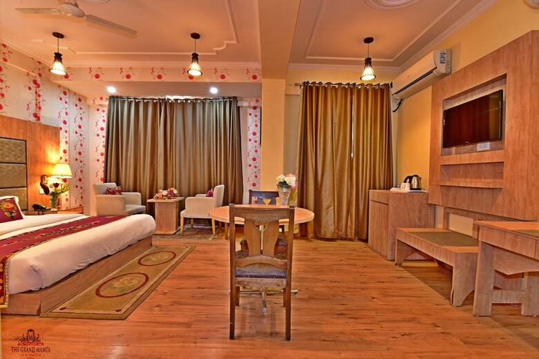 Hotel The Grand Mamta