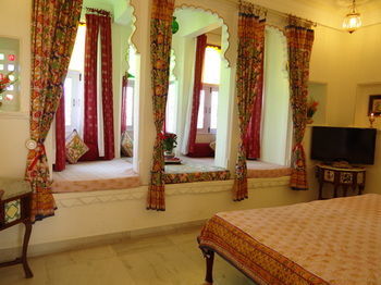 Hotel Jagat Niwas Palace
