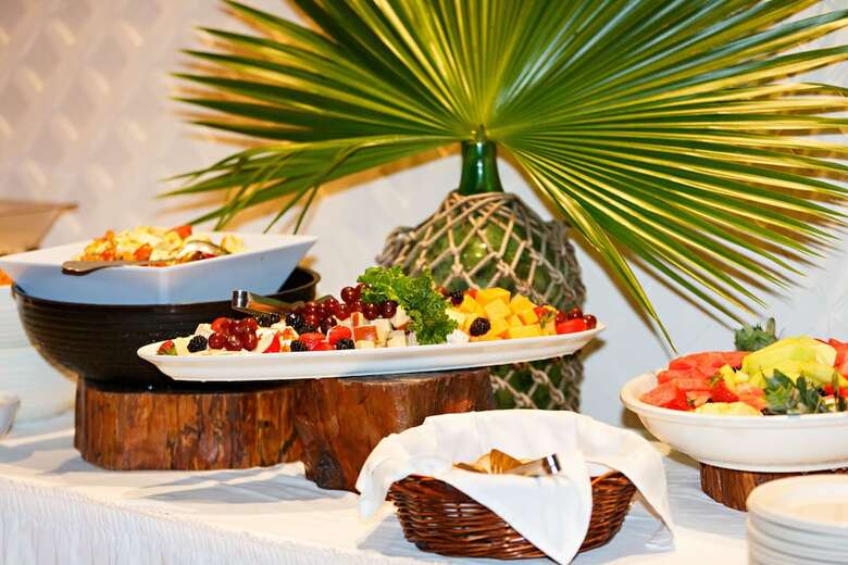Hotel Grotto Bay Beach Resort