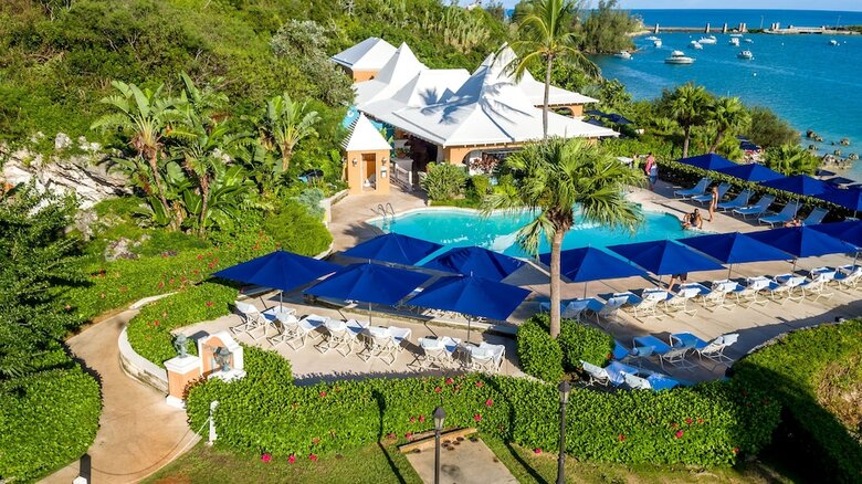 Hotel Grotto Bay Beach Resort