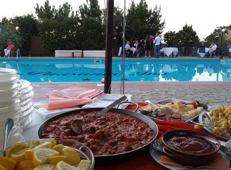 Hotel Pausania Inn