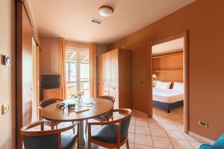 Hotel Loano2village