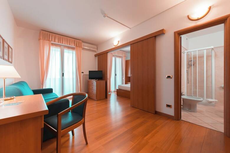 Hotel Loano2village