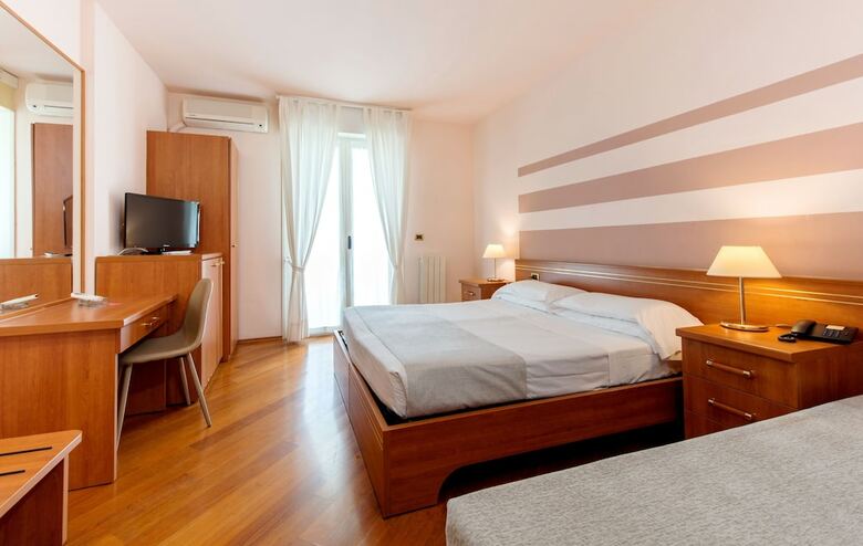 Hotel Loano2village