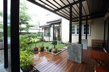 Bed & Breakfast Mon Lodge & Yoga Donmuang