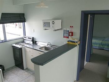 Copperfield Seaside Motel