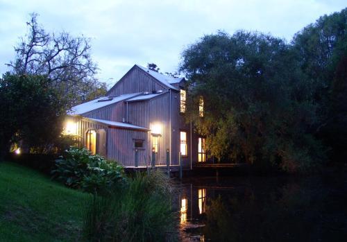 Bed & Breakfast Orongo Bay Homestead