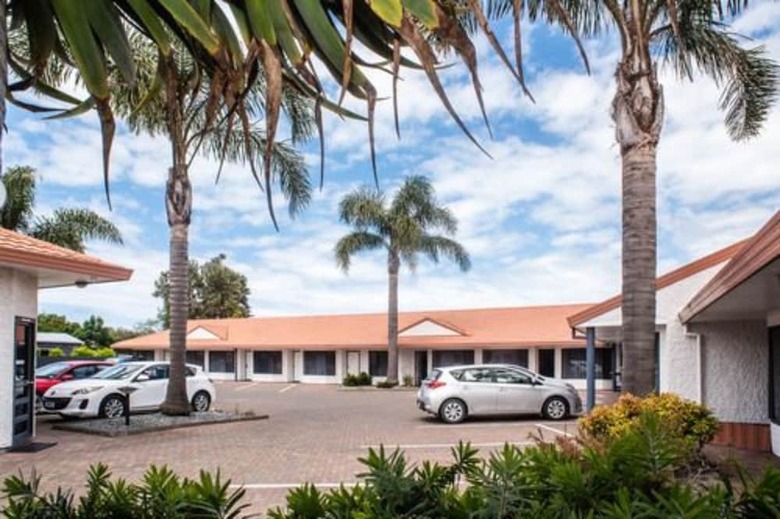 White Heron Motor Lodge