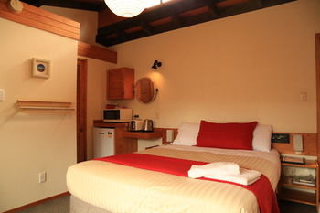 Papakura Motor Lodge & Motel