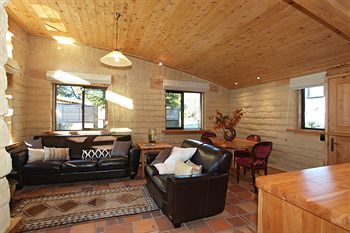 Agroturismo Earthstead Villas