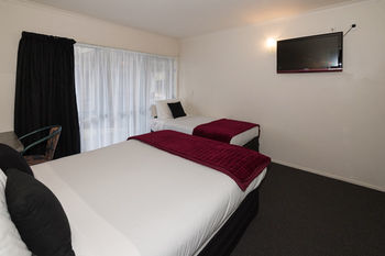 Accolade Lodge Motel