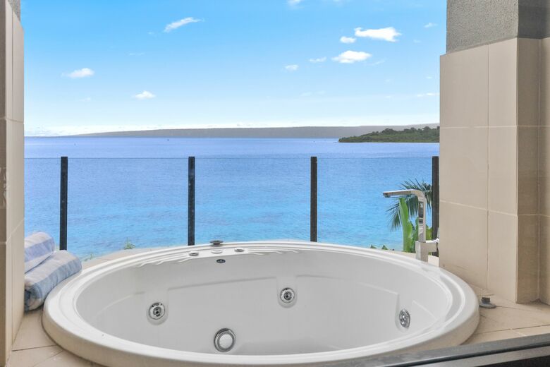 Hotel Iririki Island Resort
