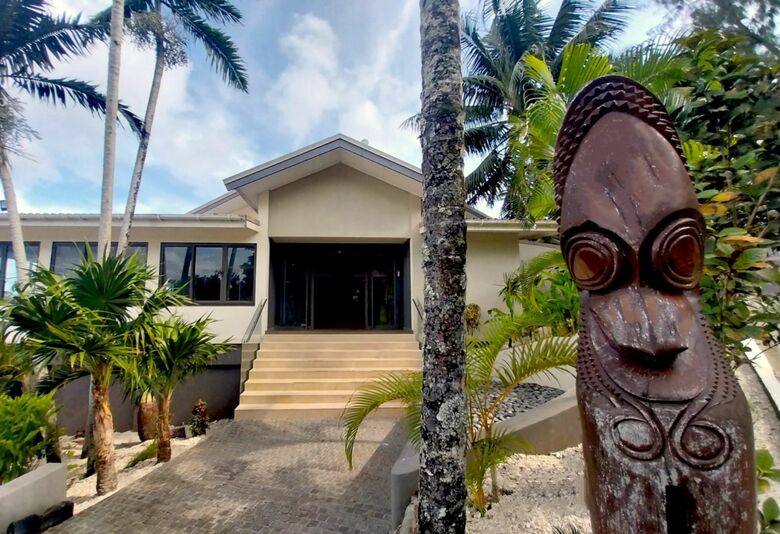Hotel Iririki Island Resort