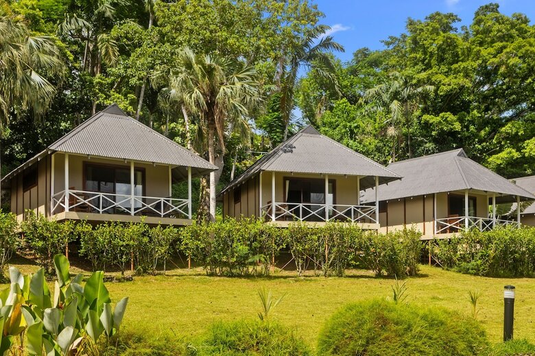 Hotel Iririki Island Resort