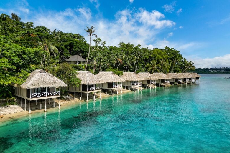 Hotel Iririki Island Resort