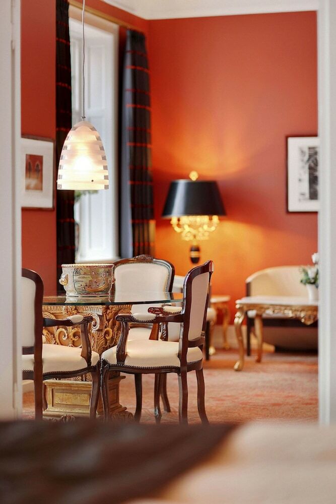 Hotel Royal