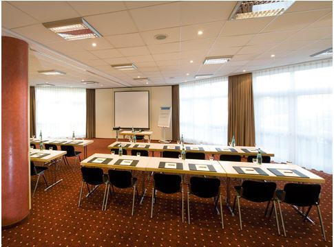 Hotel NH Berlin Treptow
