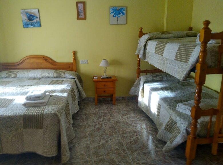 Hotel Hostal El Portalico