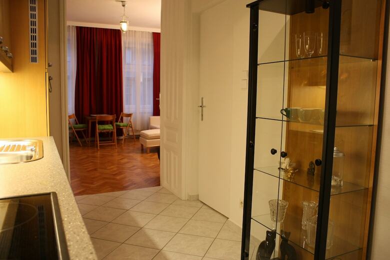 Homelike City Apartment