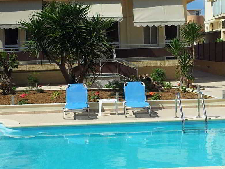 Nicolas Studios & Apartments