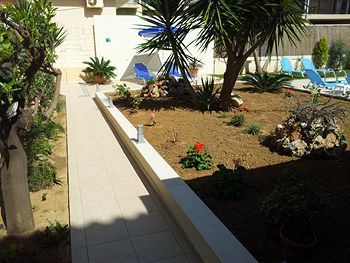 Nicolas Studios & Apartments