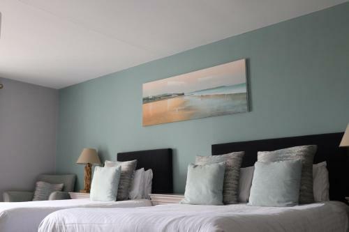 Causeway Hotel