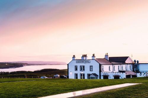 Causeway Hotel