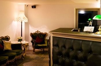 Hotel Jolyons @ No.10